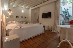 Villa Le Contrade - Historic Village Retreat