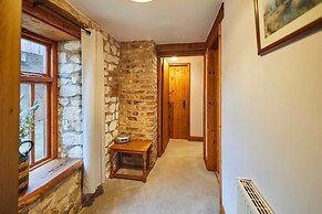 Host Stay Mill House Brid