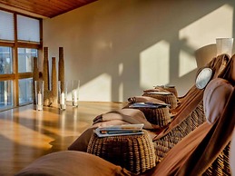 Sunday Resort Rugen Suites