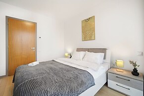 Central Monarh Tower Accomodation