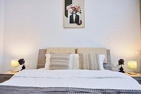 Central Monarh Tower Accomodation