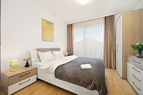 Central Monarh Tower Accomodation