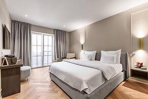 Lingers Suites & Residence