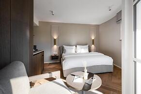 Lingers Suites & Residence