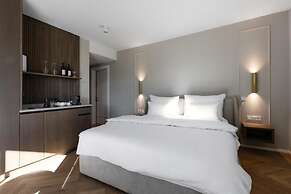 Lingers Suites & Residence