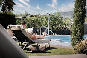 Lingers Suites & Residence