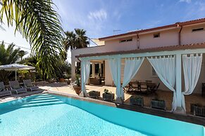 Villa Zamia con Piscina