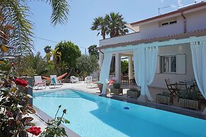 Villa Zamia con Piscina