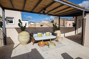 Suite Aurispa 143 con Terrazza Noto