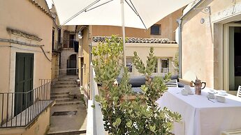 Domus Sbirciò Modica
