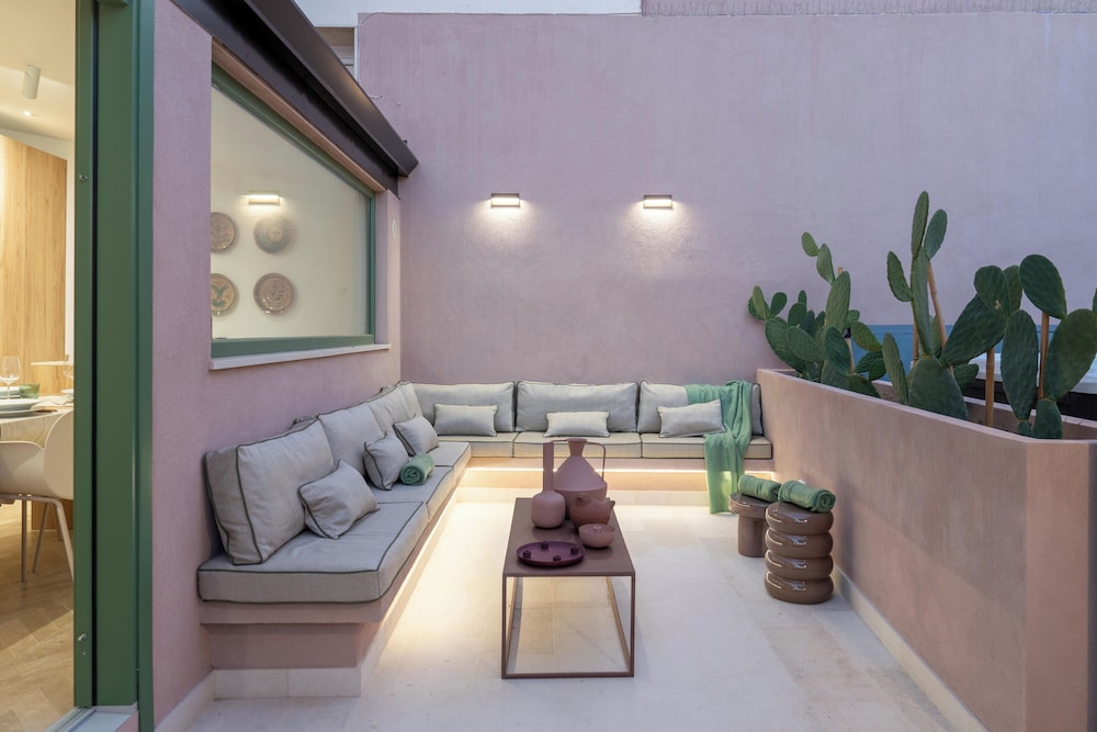 Vico Trigona con Terrazza e Jacuzzi Riscaldata