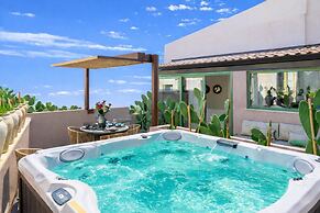 Vico Trigona con Terrazza e Jacuzzi Riscaldata