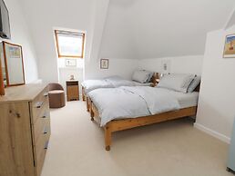 Harbour Reach 7