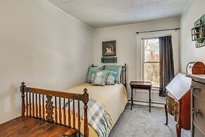 Easy Beach Access! Classic New London Charmer