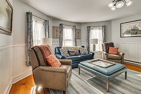 Easy Beach Access! Classic New London Charmer