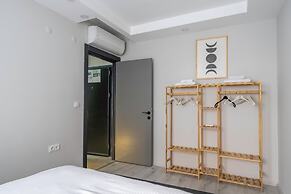 Gokmen Residences