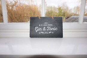 Grove Ferry Inn