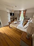 Grove Ferry Inn