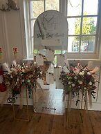 Grove Ferry Inn