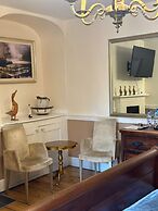 Grove Ferry Inn
