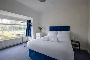 Airport Lodge