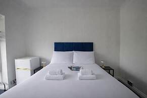Airport Lodge