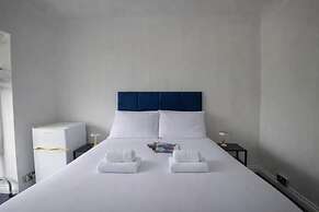 Airport Lodge