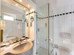 Sunday Resort Marina Double Room