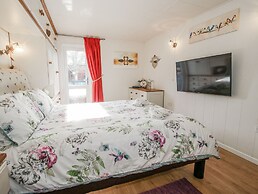 Hazel Lodge
