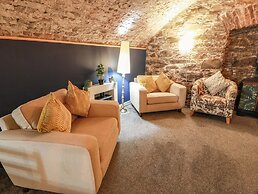 Gatehouse Studio Apartment