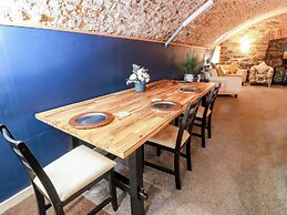 Gatehouse Studio Apartment