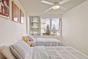 Ambassador 19 Beachside Burleigh Heads