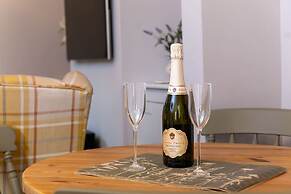 Host Stay Sea View Cottage