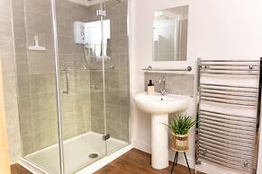 Host Stay Sea View Cottage