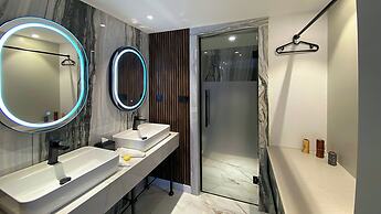 La Luma Suites&Hostel