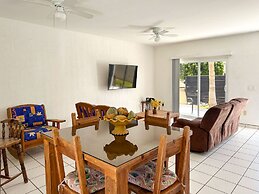 Quiet Mexican-style Getaway With Spacious Patio