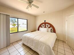 Quiet Mexican-style Getaway With Spacious Patio