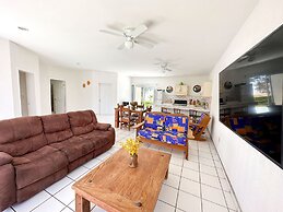 Quiet Mexican-style Getaway With Spacious Patio