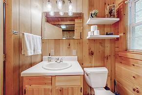 3BR Lakefront Dog-friendly w/ Dock