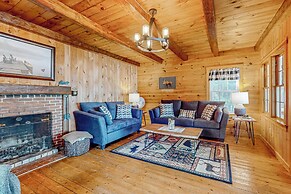 3BR Lakefront Dog-friendly w/ Dock