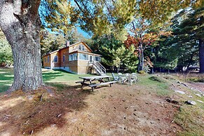 3BR Lakefront Dog-friendly w/ Dock
