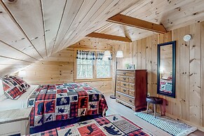 3BR Lakefront Dog-friendly w/ Dock