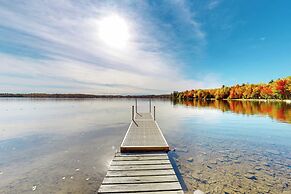 3BR Lakefront Dog-friendly w/ Dock