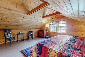 3BR Lakefront Dog-friendly w/ Dock