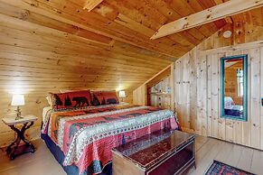 3BR Lakefront Dog-friendly w/ Dock