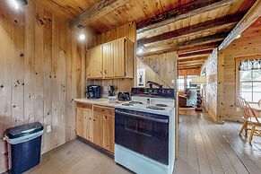 3BR Lakefront Dog-friendly w/ Dock