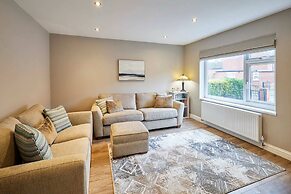 Host Stay Crescent House
