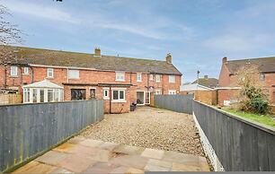 Host Stay Crescent House