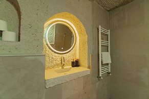 Tyana Cave House
