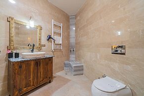 Tyana Cave House